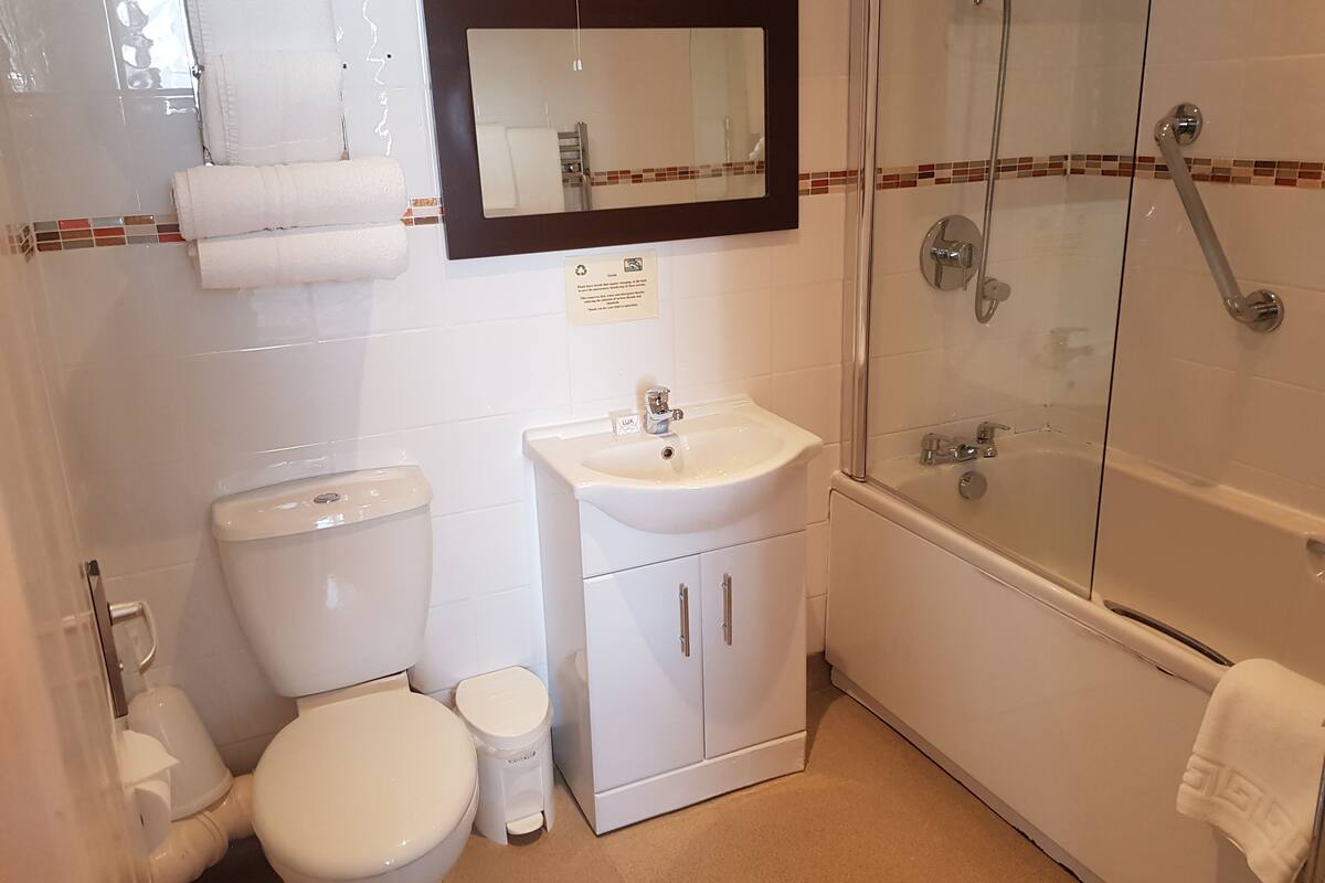 family room | 1 bedroom, hypo-allergenic bedding, in-room safe, individually decorated