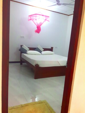 Standard Room, 1 Double Bed, Garden View, Garden Area | Room amenity - Nadee Villa Guest House (Bentota)