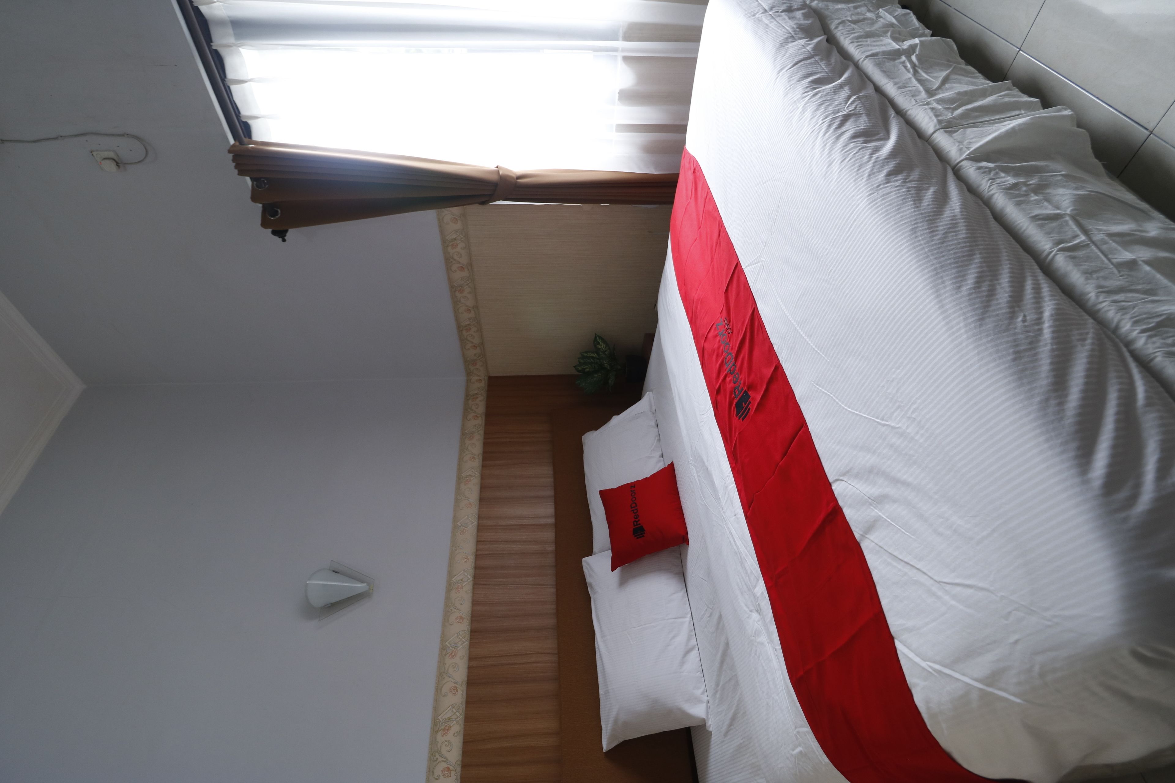 Photo - RedDoorz Plus near Undip Tembalang