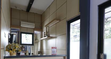 RedDoorz Plus near Undip Tembalang