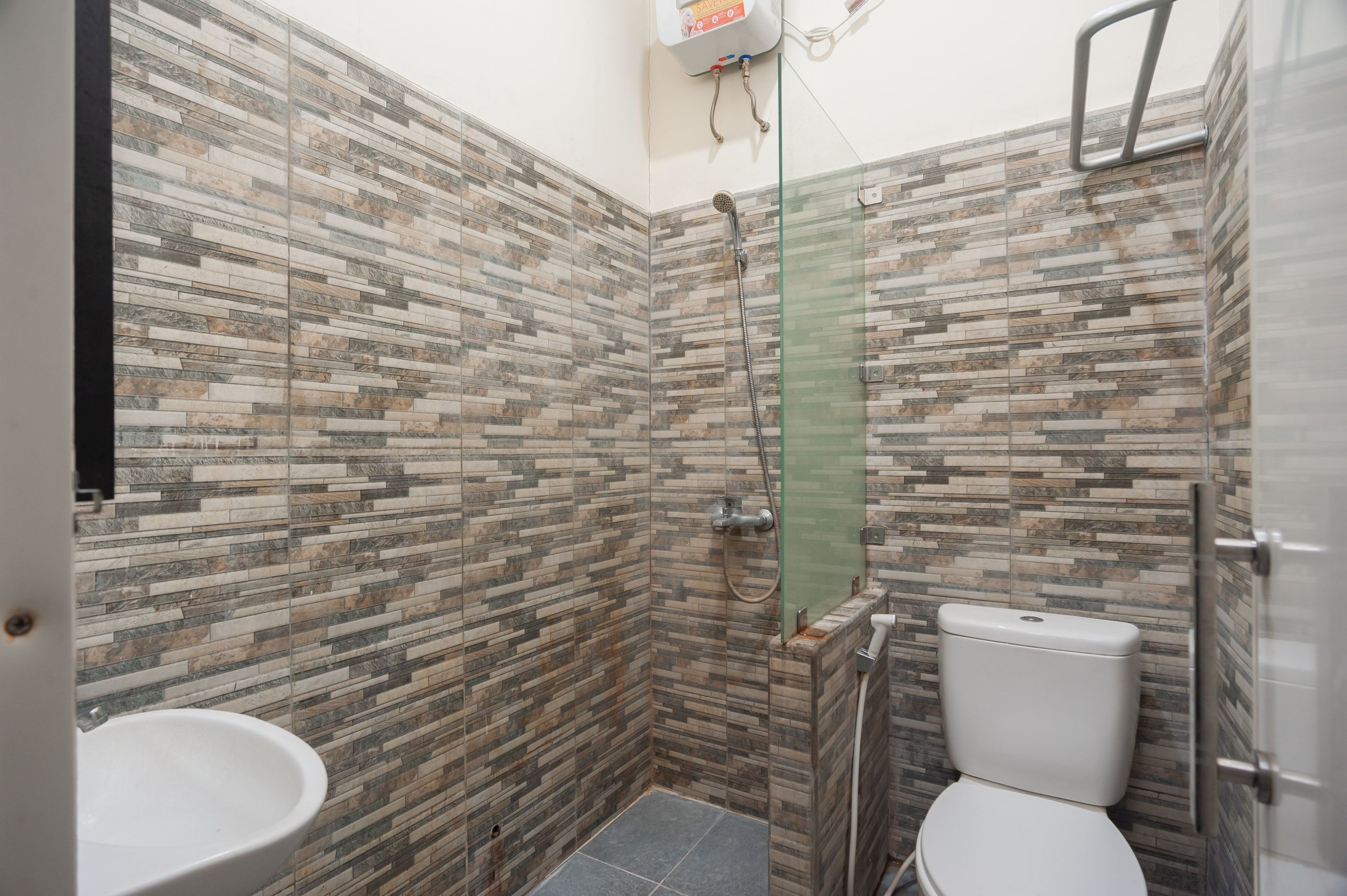 Foto - RedDoorz Plus near Universitas Indonesia