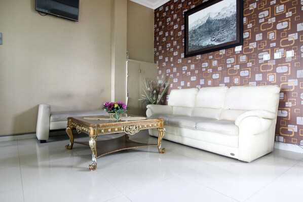 Interior - RedDoorz Plus @ Timoho (Yogyakarta)