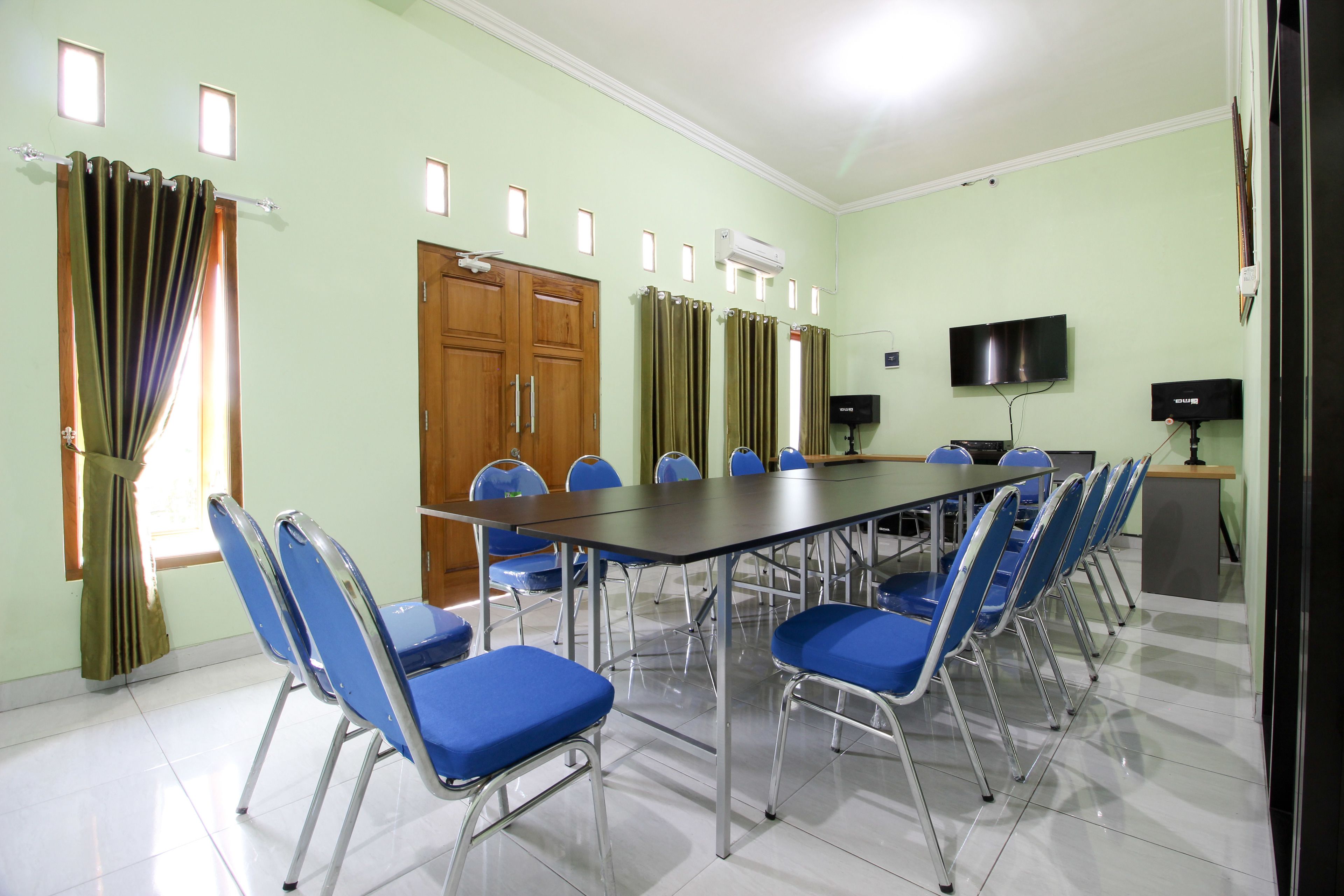 Foto - RedDoorz Plus near Taman Sari