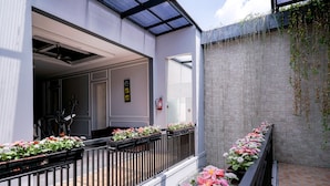 Interior - RedDoorz Premium near RS Pondok Indah (Jakarta)