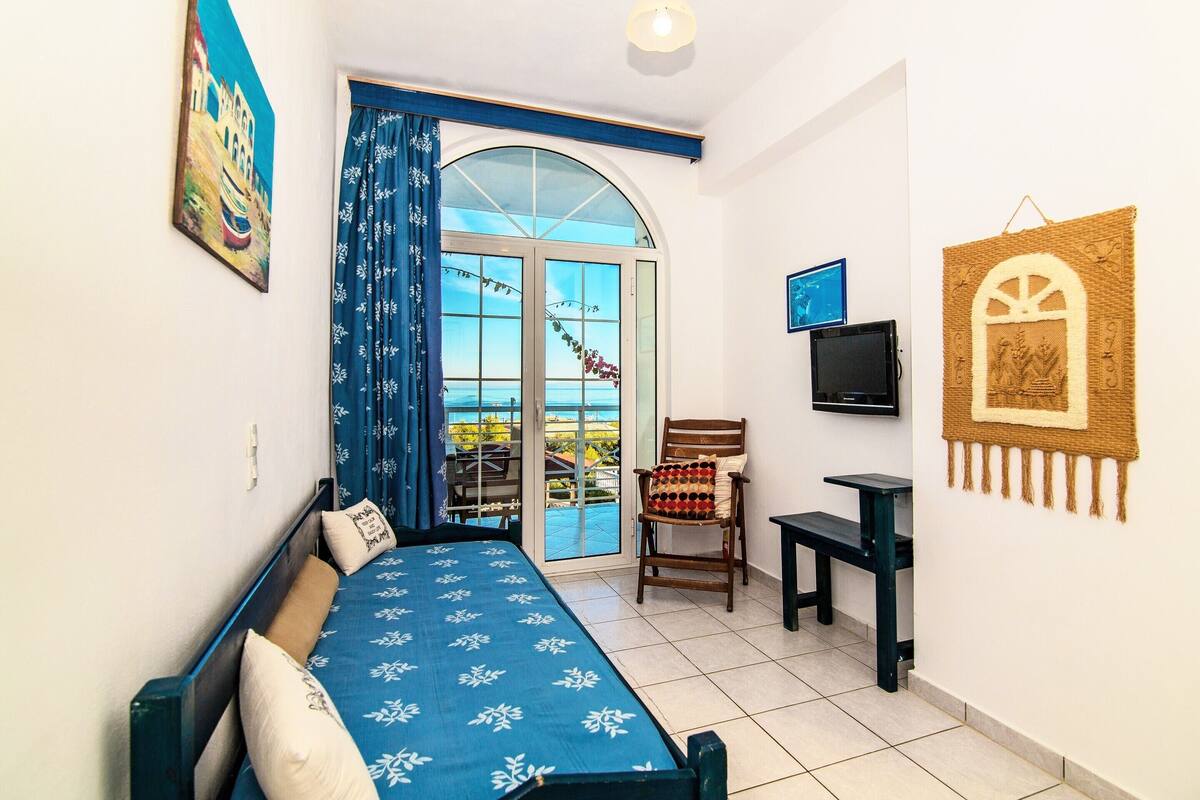 Apartment, Sea View | Soundproofing, iron/ironing board (on request), WiFi (free)