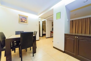 Suite Familiale | Bureau, Wi-Fi gratuit