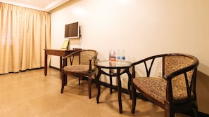 Chambre avec lits jumeaux | Bureau, Wi-Fi gratuit