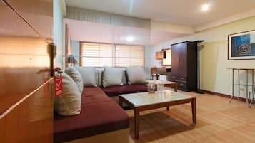 Quarto luxo | 1 quarto, escrivaninha, Wi-Fi de cortesia