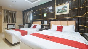 Suite | Minibar, free WiFi, bed sheets