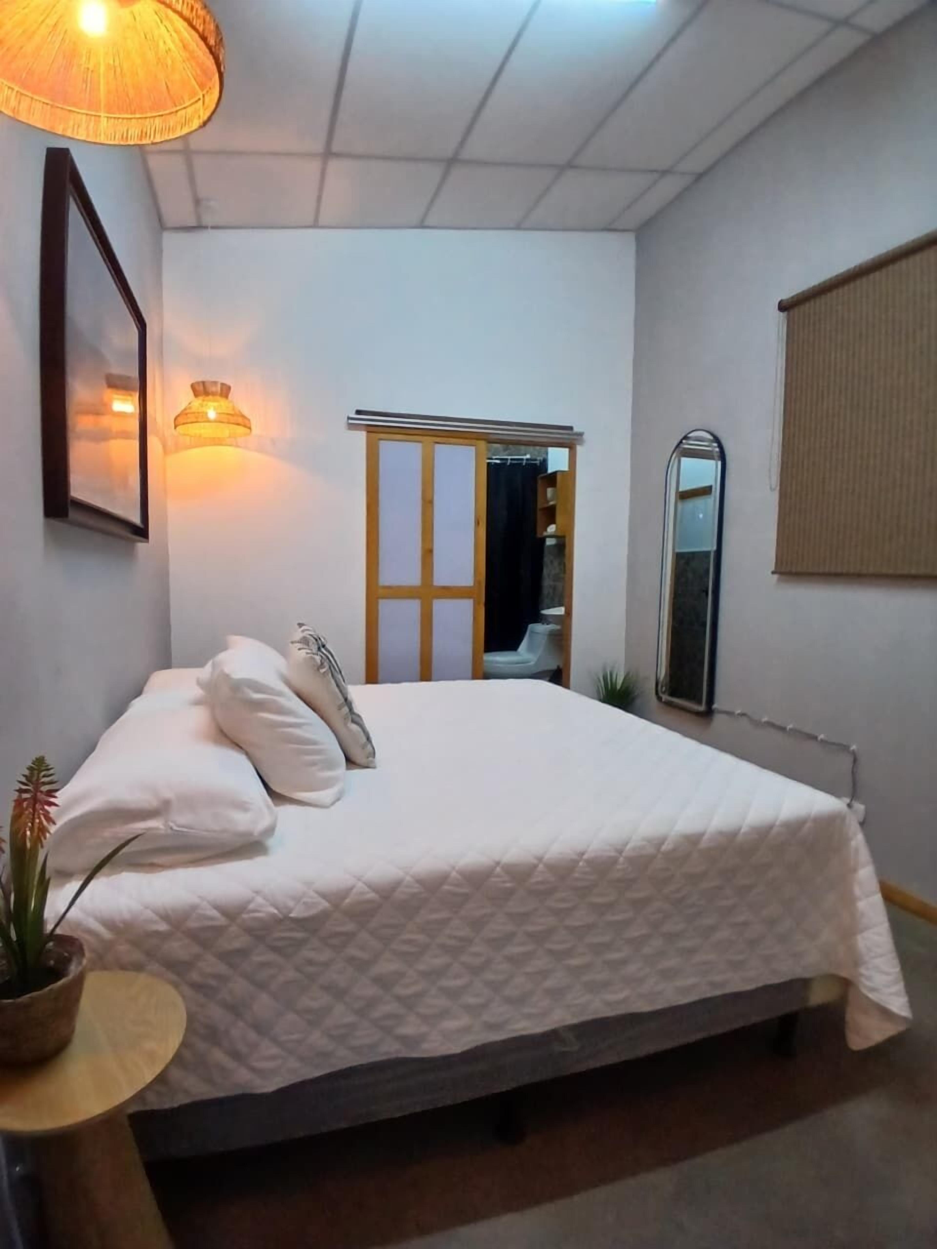 Economy Room (La Izquierda) | WiFi (無料)、ベッドシーツ