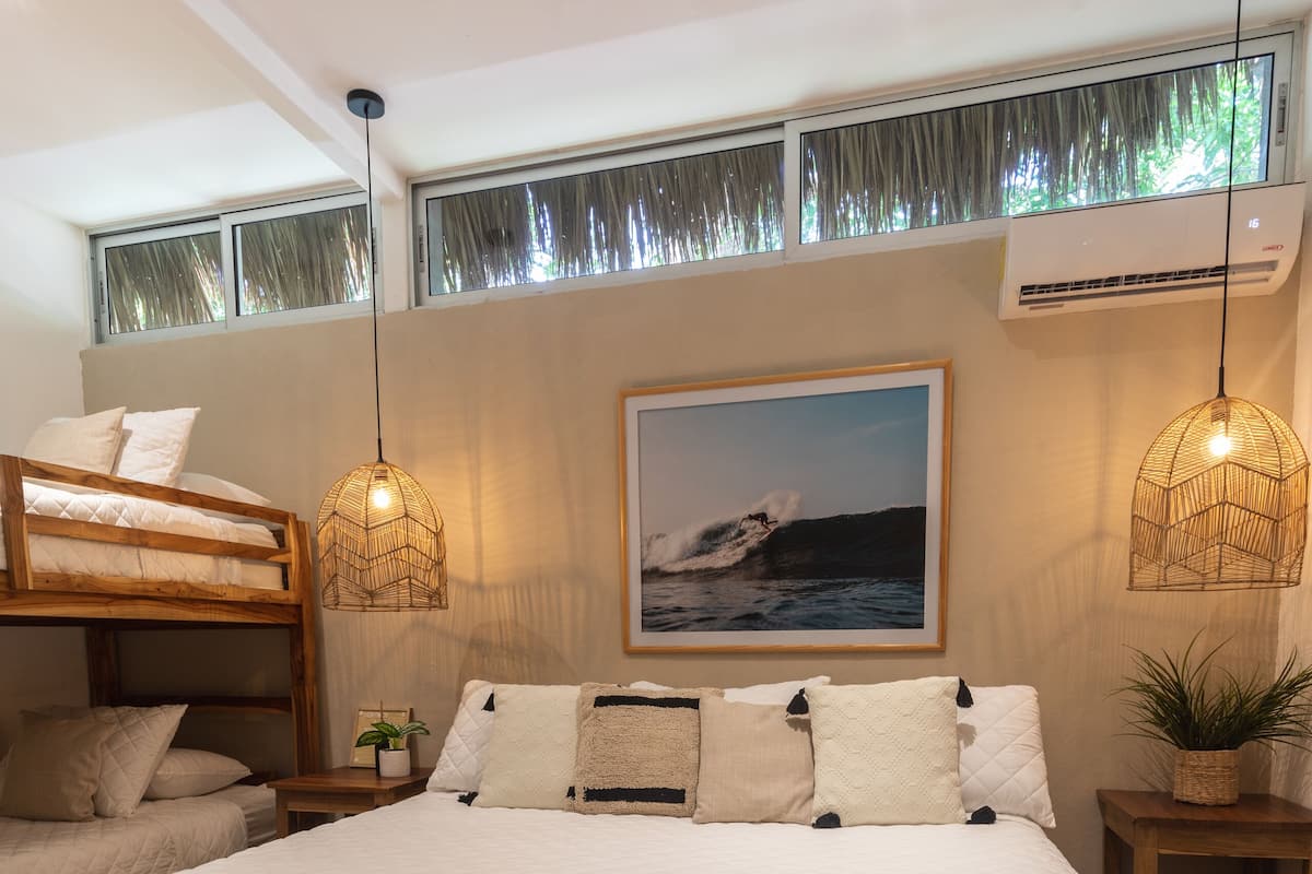 Superior Room, 1 King Bed, 1 Bunk with HOT WATER