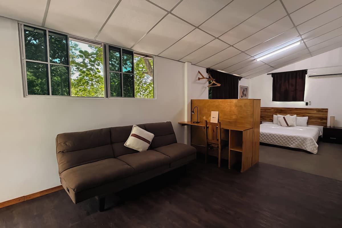 Apartamento Full Cama King Con Terraza Y Agua Caliente | Couette en duvet d'oie, Wi-Fi gratuit, draps fournis