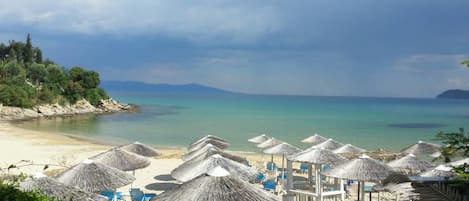 Spiaggia privata nelle vicinanze, lettini da mare, ombrelloni