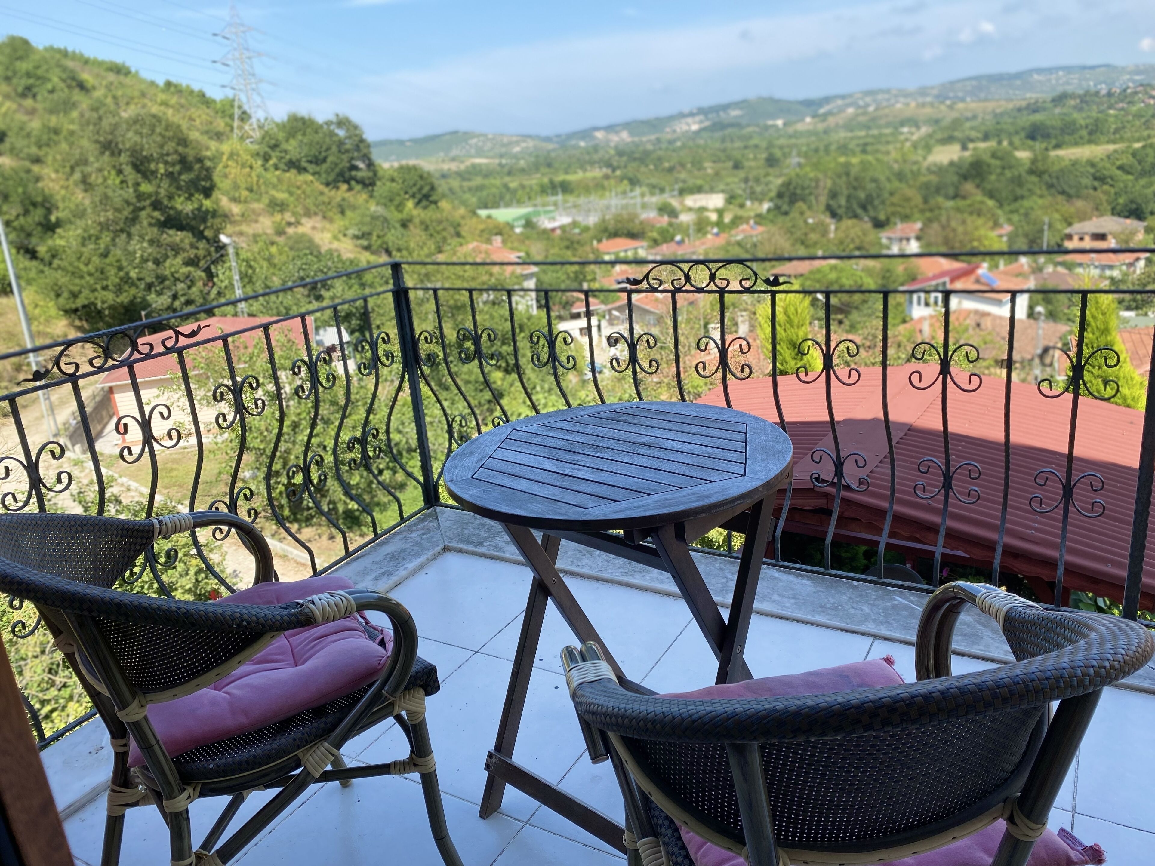 独特双人房, 1 张特大床, 按摩浴缸, 山景 (Kirmizi ) | 防过敏的被褥、Select Comfort 床、特色装修、特色家居