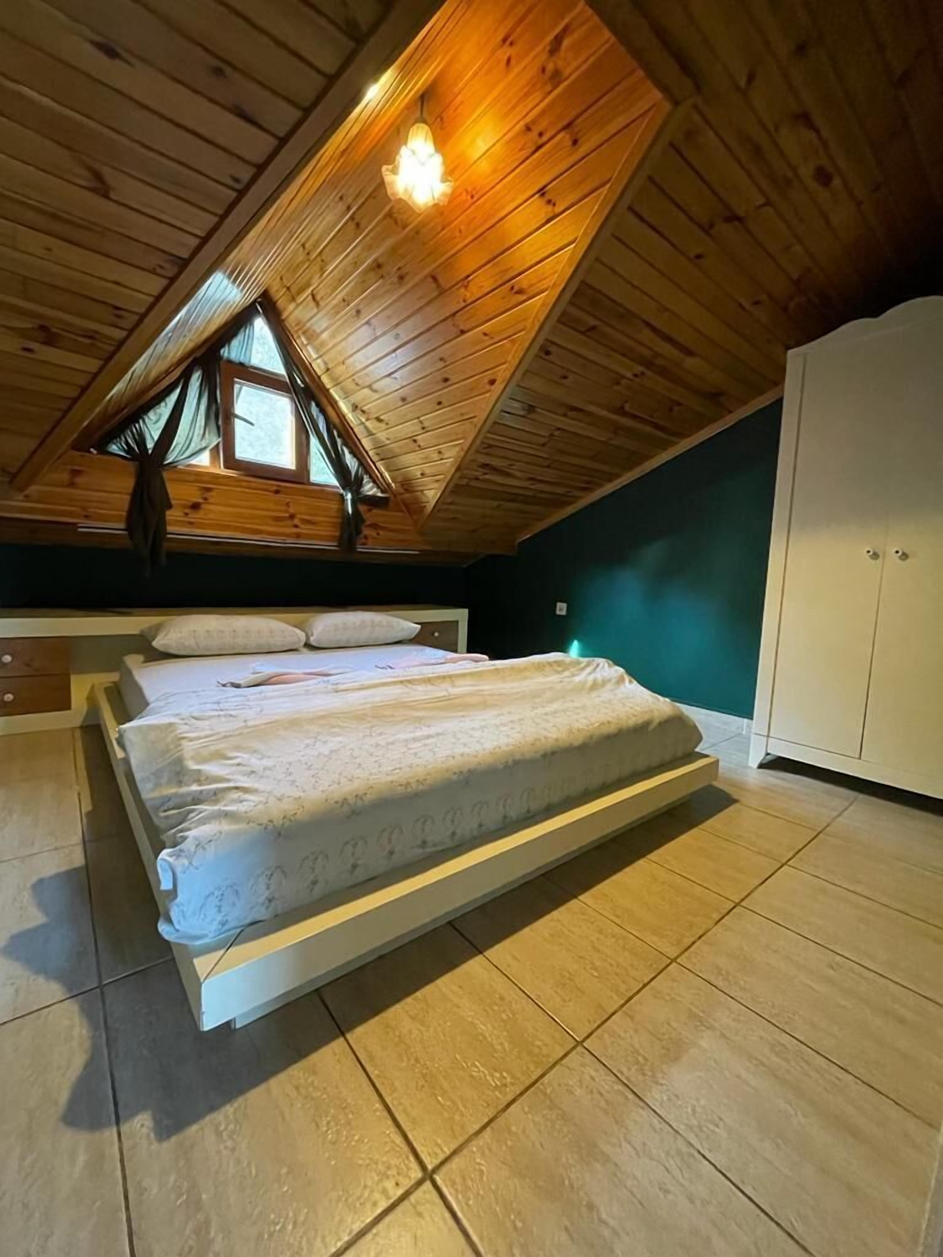 double room, fireplace (yesil teras) | bathroom | shower, rainfall showerhead, designer toiletries, hair dryer