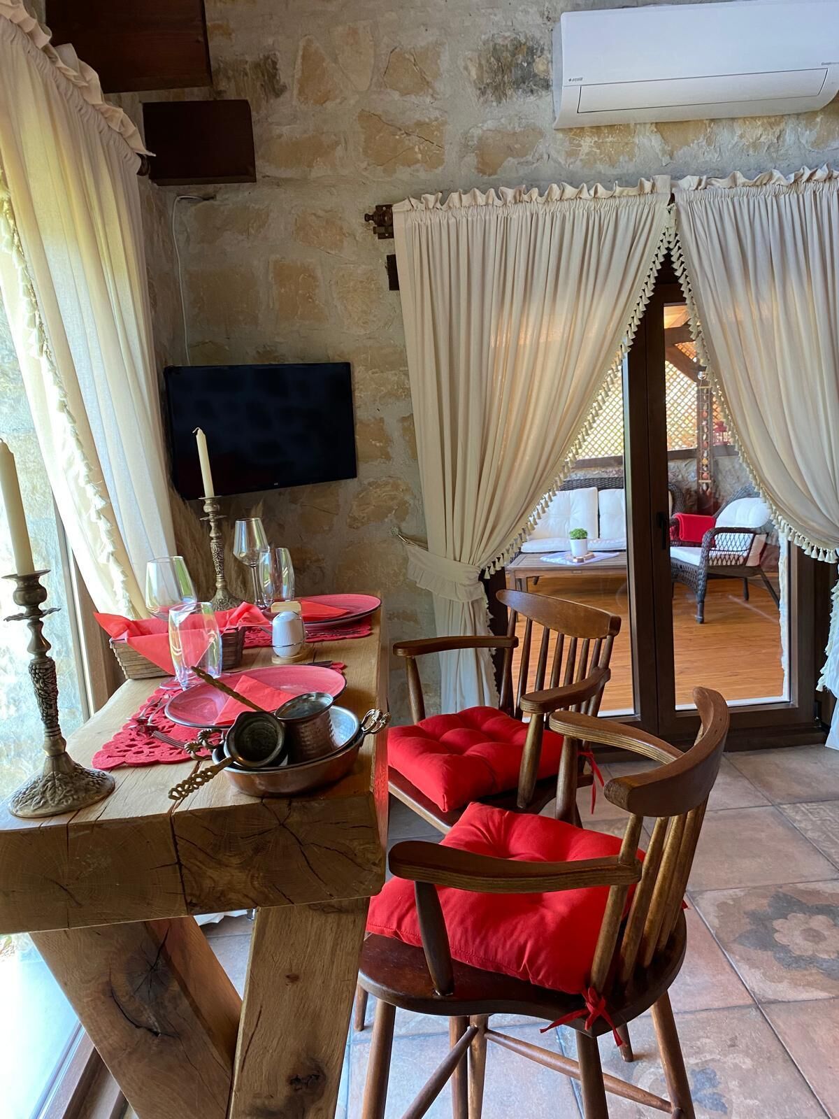 luxury bungalow | in-room dining