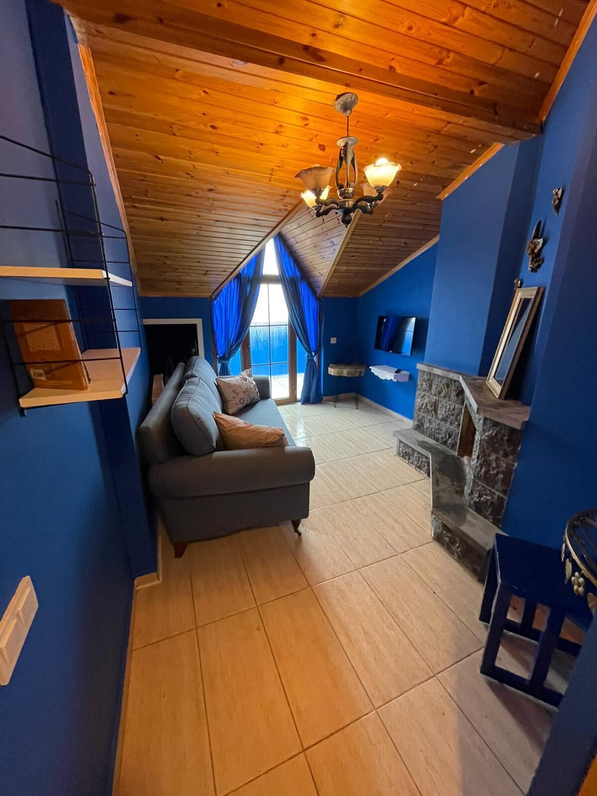 double room, fireplace (mavi teras) | living room | 40-inch lcd tv with satellite channels, tv, fireplace