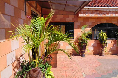 DewChurch Drive Hotel