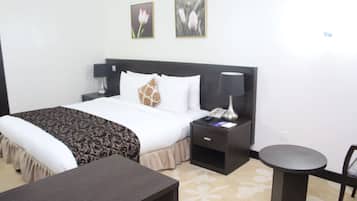 Suite, 1 Double Bed, Bathtub, City View | In-room safe, free WiFi