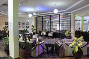 Lobby - Golden Tulip Ibadan (Ibadan)