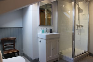 Cottage, 2 Bedrooms | Bathroom