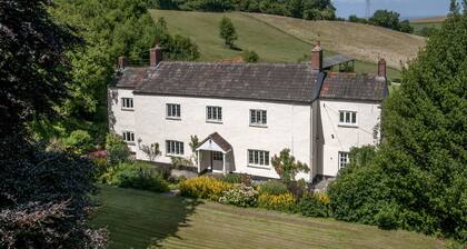 Pardlestone Farm Groom’s Cottage