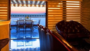 Terrace/patio - Villa M (Bar)
