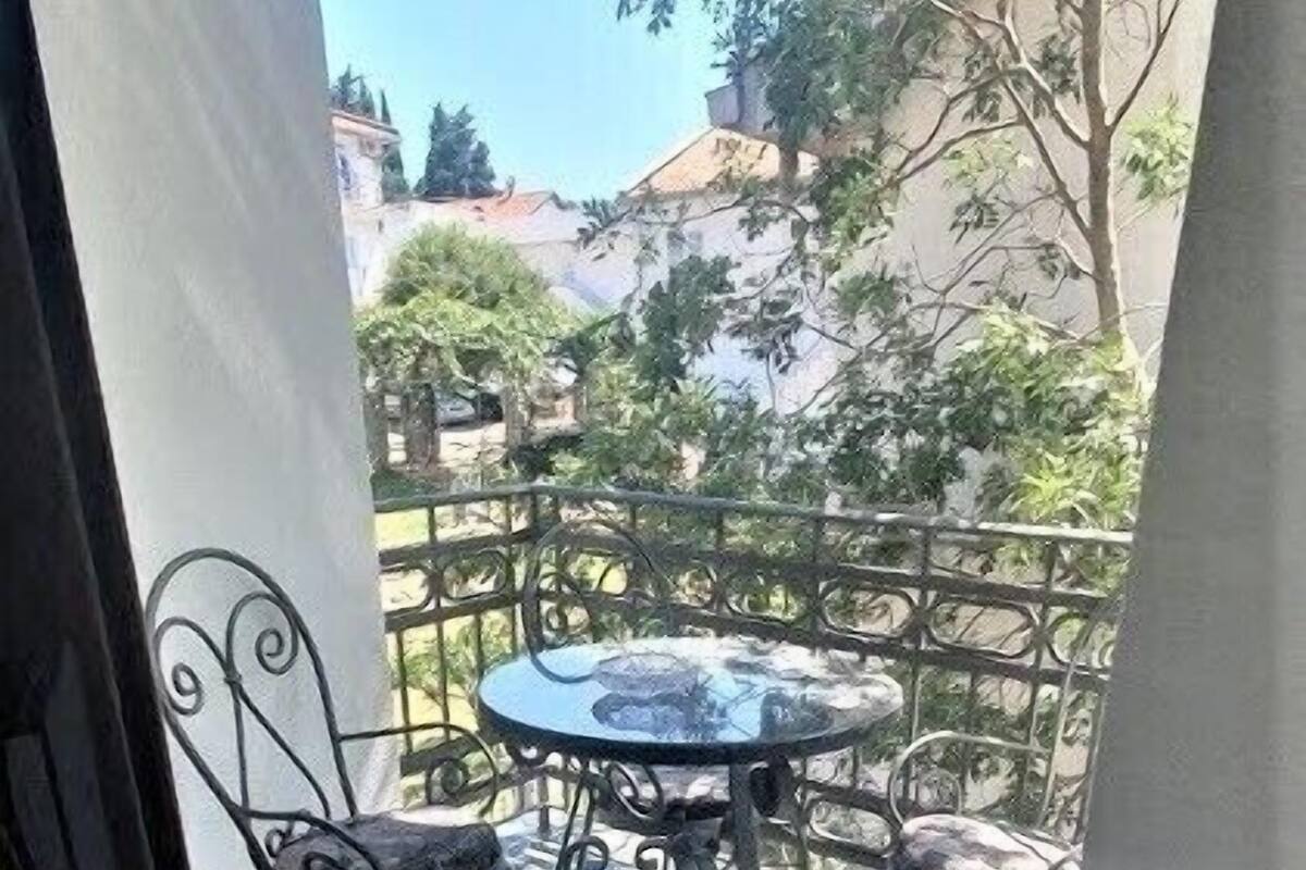 In-room safe, soundproofing, iron/ironing board, WiFi (free)
