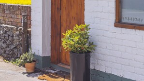 Courtyard - The Haughmond (Shrewsbury)