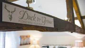 Deluxe-Doppel- oder -Zweibettzimmer | Bügeleisen/Bügelbrett, kostenloses WLAN