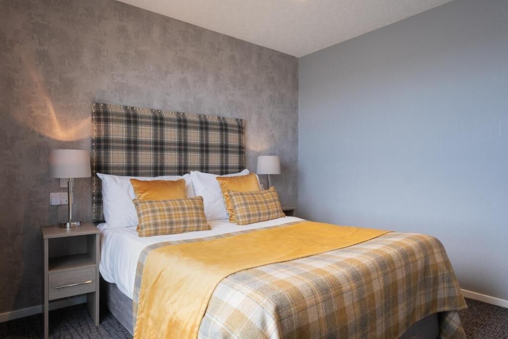 Double Room | Desk, iron/ironing board, free WiFi, bed sheets