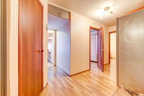 Apartemen, 2 kamar tidur | Area keluarga | TV layar datar