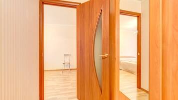 Apartment, 2 Schlafzimmer | Wohnbereich | Flachbildfernseher
