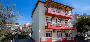 Front of property - Grande Apartments (Thasos)