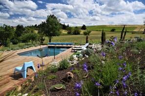 Piscine extérieure (ouverte en saison)