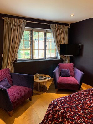 Standard Double Room, Ensuite (Cosy) | Free WiFi - The Lodge at Hemingford Grey House (Huntingdon)