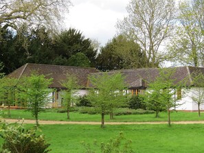 Exterior - The Lodge at Hemingford Grey House (Huntingdon)