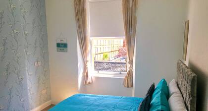 233 Leith Apartment