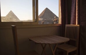 Balcony view - The Pyramids Inn Cheops (Giza)