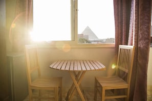 Breakfast, lunch, dinner served; local cuisine - The Pyramids Inn Cheops (Giza)