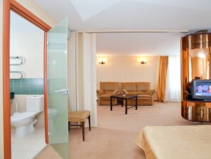 Dobbeltrom – comfort | Safe på rommet, ekstrasenger (mot et tillegg) og wi-fi (inkludert)