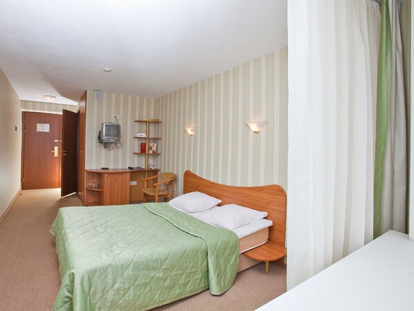 Standard Double or Twin Room | In-room safe, rollaway beds, free WiFi