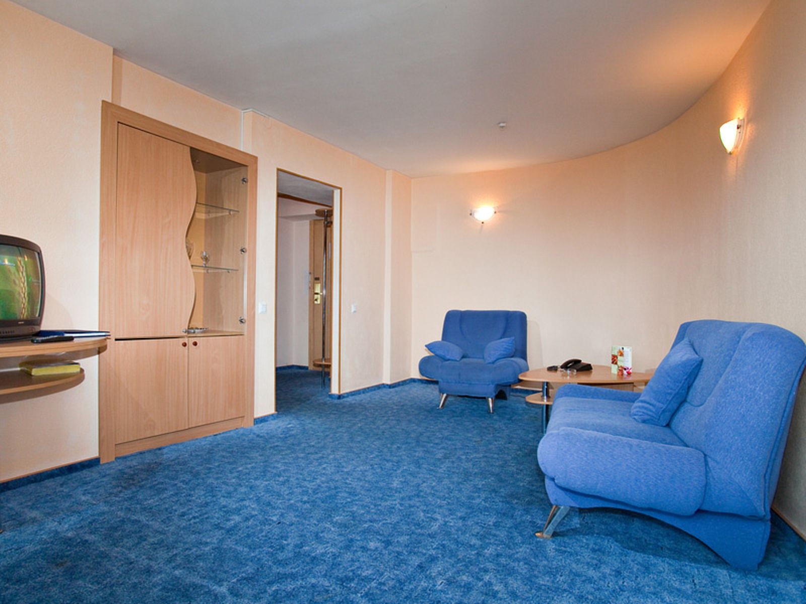 ห้องสวีท | ตู้นิรภัยในห้องพัก, เตียงเสริม/เปล, Wi-Fi ฟรี