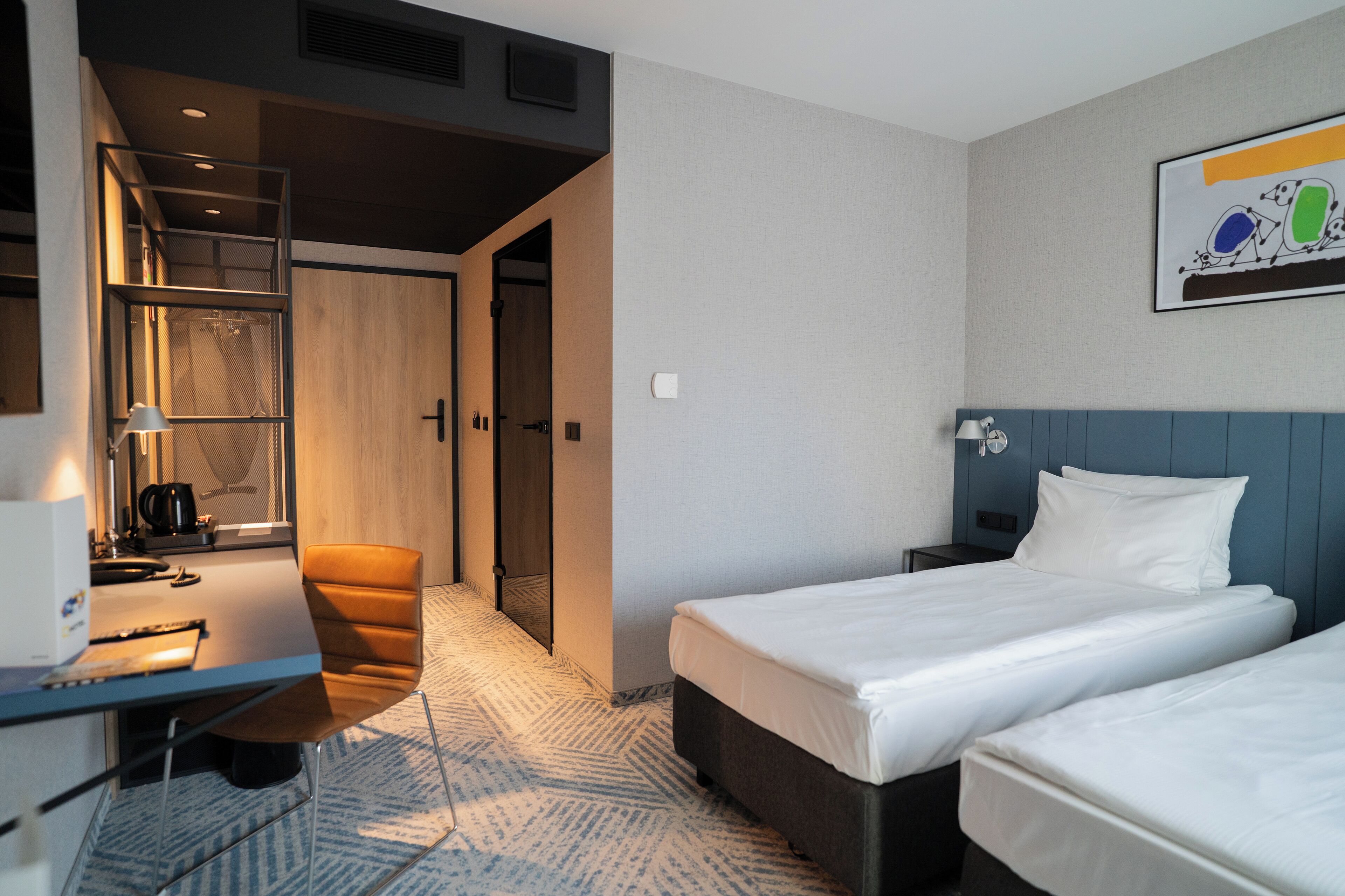 standard twin room | minibar, in-room safe, desk, laptop workspace