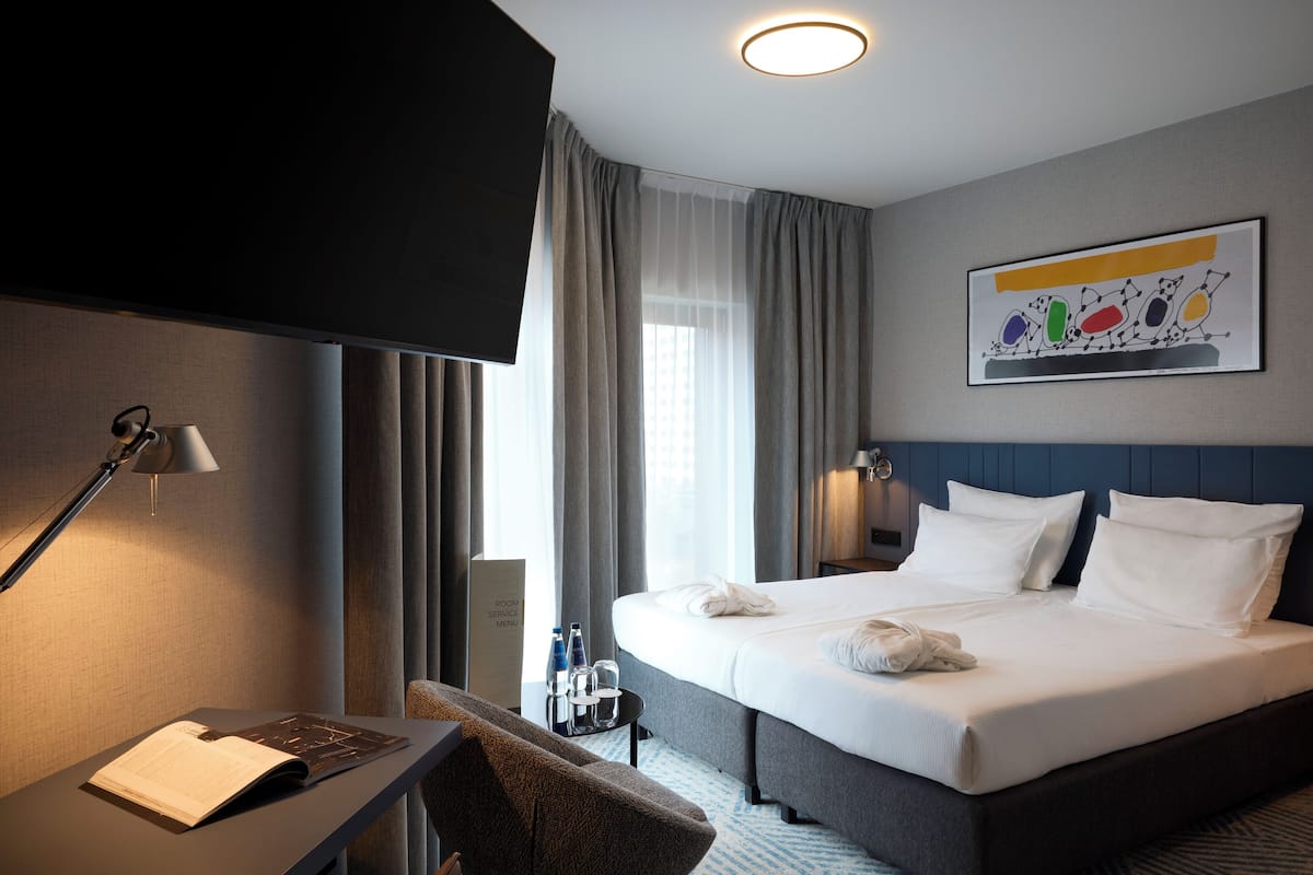 Superior Double Room, 1 King Bed | Minibar, in-room safe, desk, laptop workspace