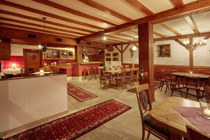 Breakfast and dinner served, Regional cuisine