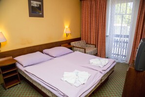 Caja de seguridad en la habitación y escritorio 