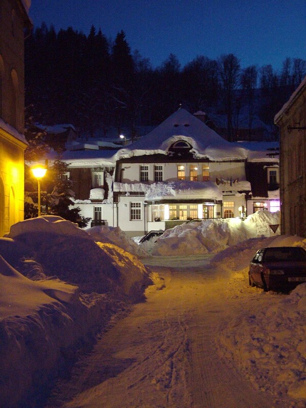 Front of property - evening/night - Hotel Prom (Svoboda nad Upou)