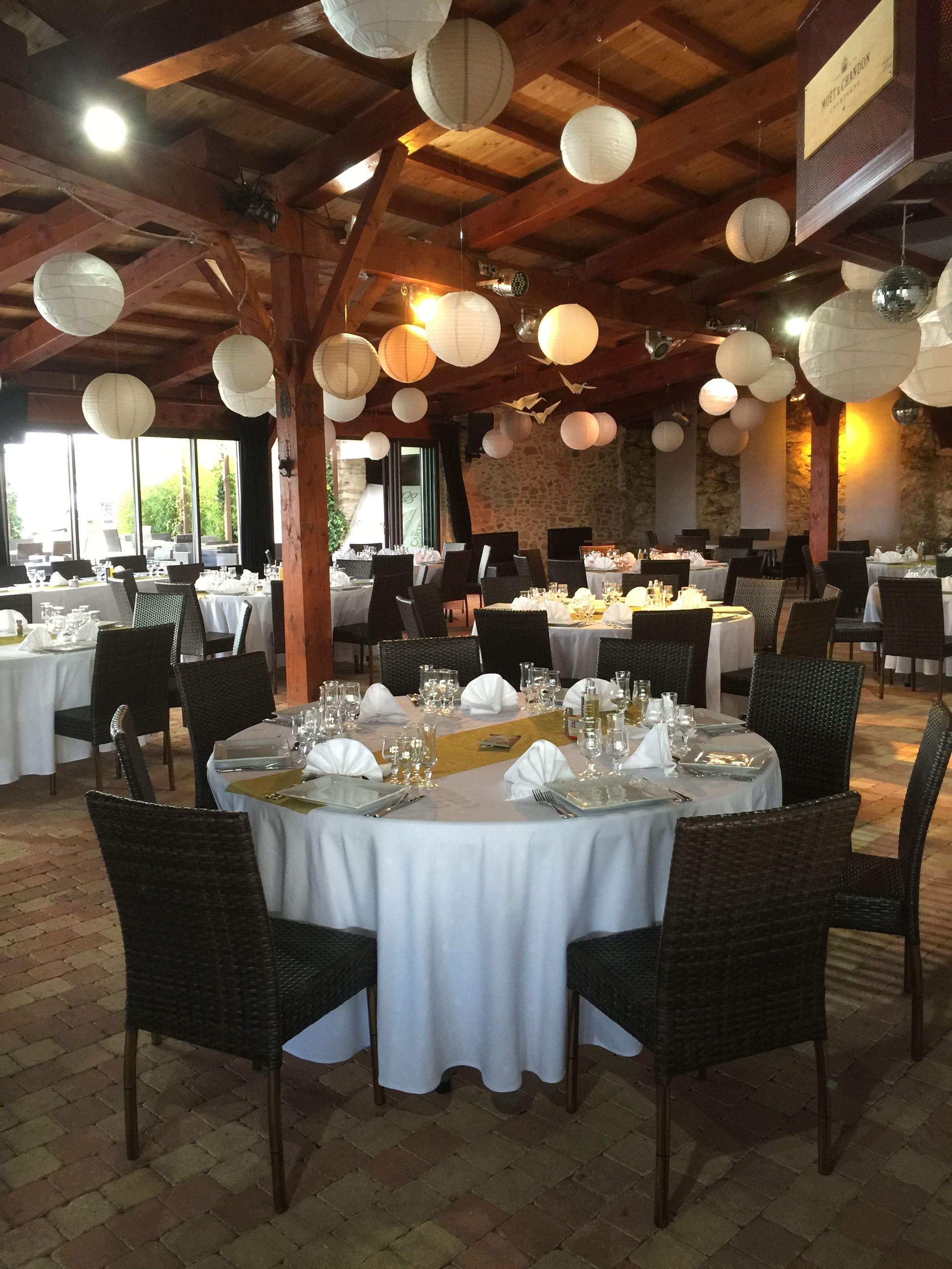 Breakfast, lunch, dinner served; Mediterranean cuisine 