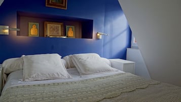 Ropa de cama de alta calidad y minibar